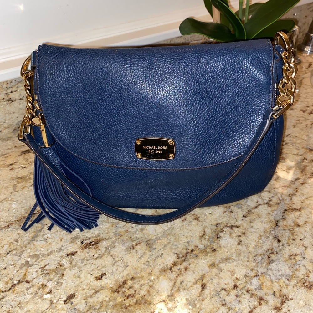 MICHAEL KORS DESIGNER HANDBAG IN GREAT CONDITION